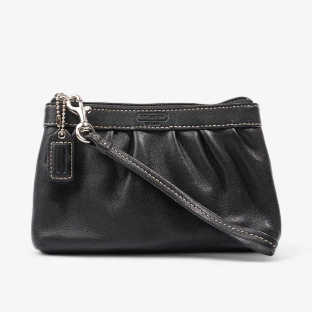 Vintage Y2K COACH Pleated Leather Wristlet
